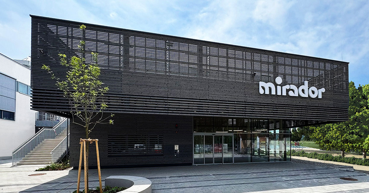 Badearena Krems, Krems an der Donau – Eingangshalle